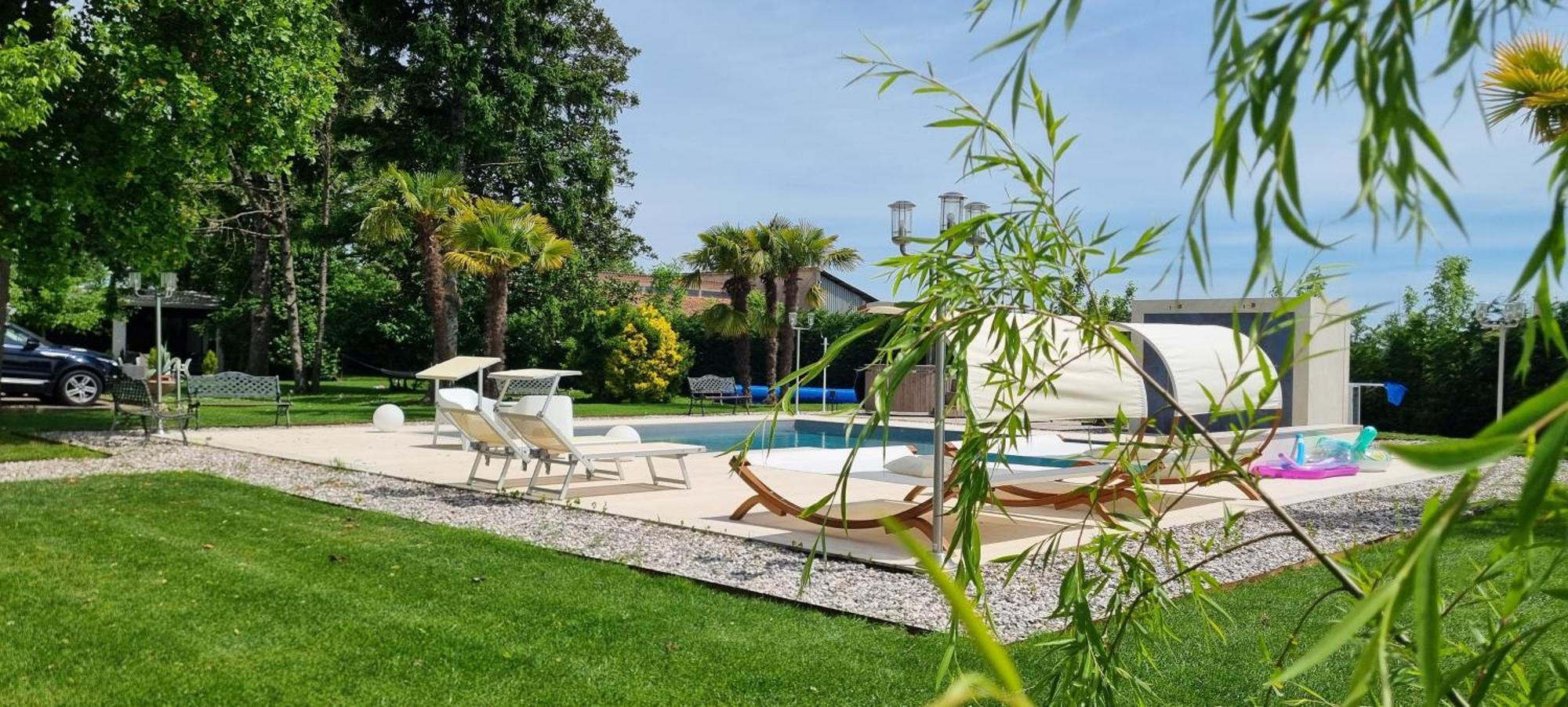 Apartamento Casakadd002Luxuryheated Pool Garden Patio Barbeque Cive Exterior foto