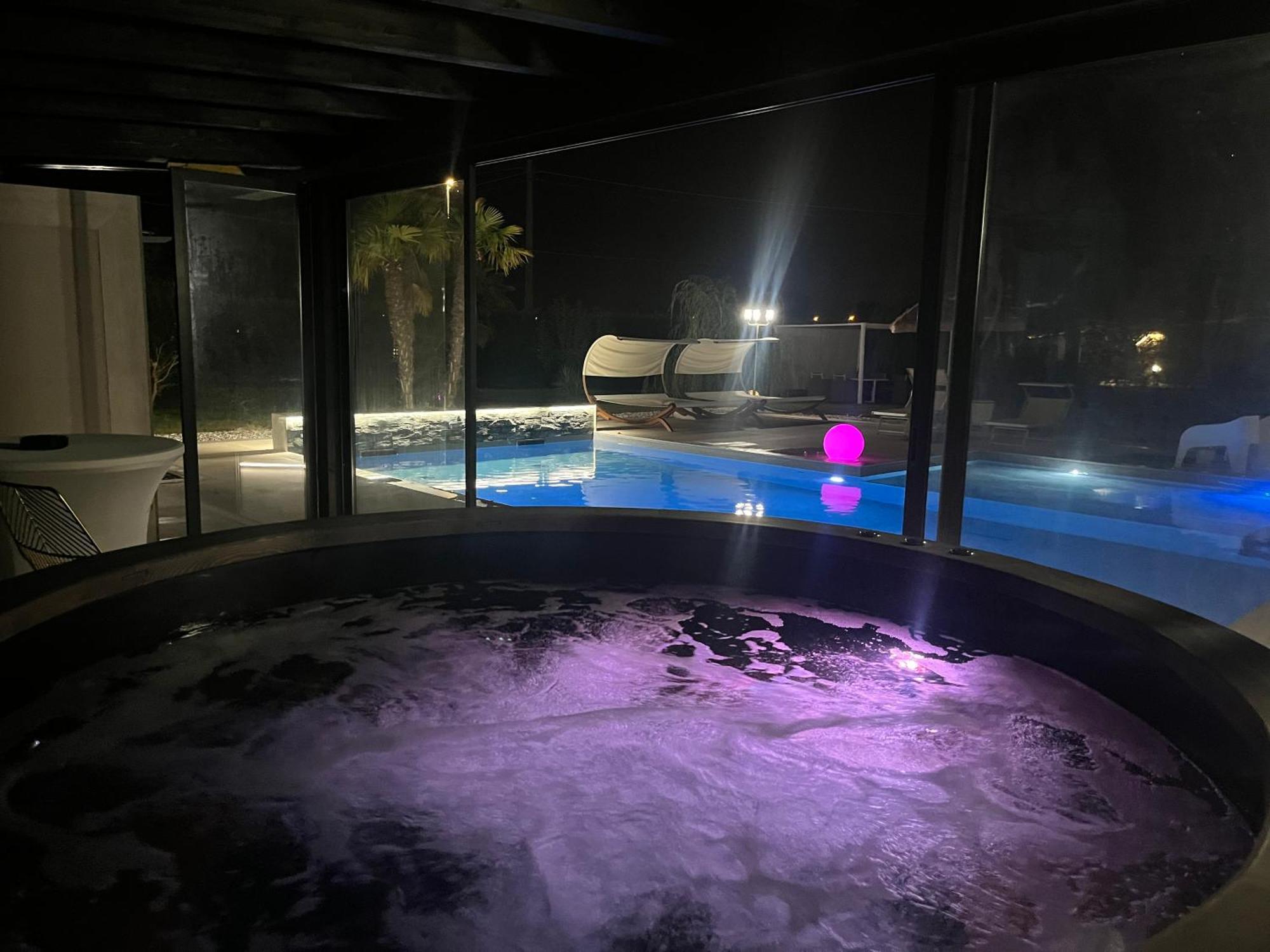 Apartamento Casakadd002Luxuryheated Pool Garden Patio Barbeque Cive Exterior foto